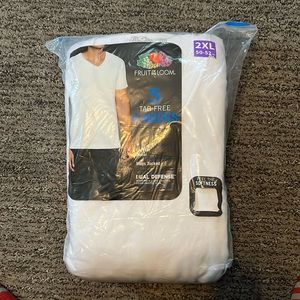 NEW Fruit of the Loom Men's 5 pack Classic Cotton White V-Neck T-Shirt  Size 2XL